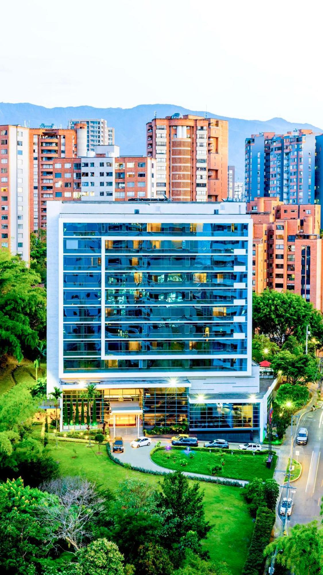 Nh Collection Medellin Royal Hotel Ngoại thất bức ảnh